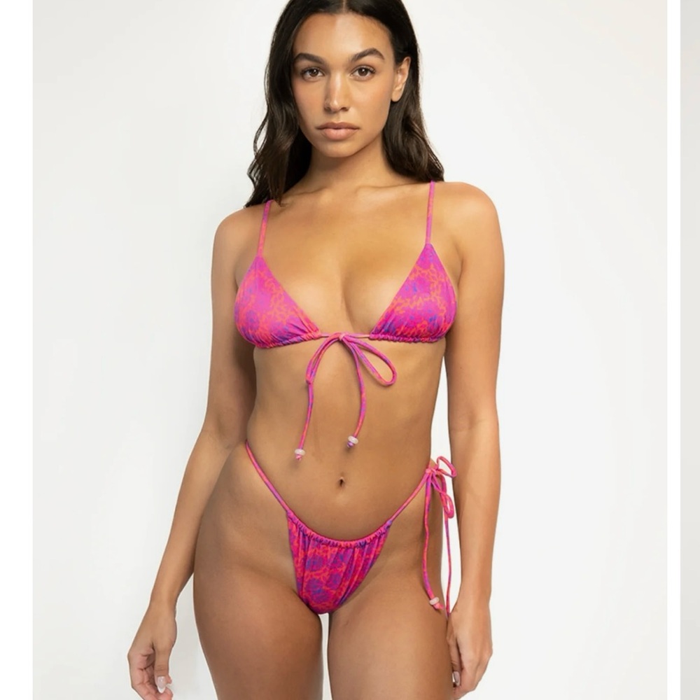 437 Bikini top